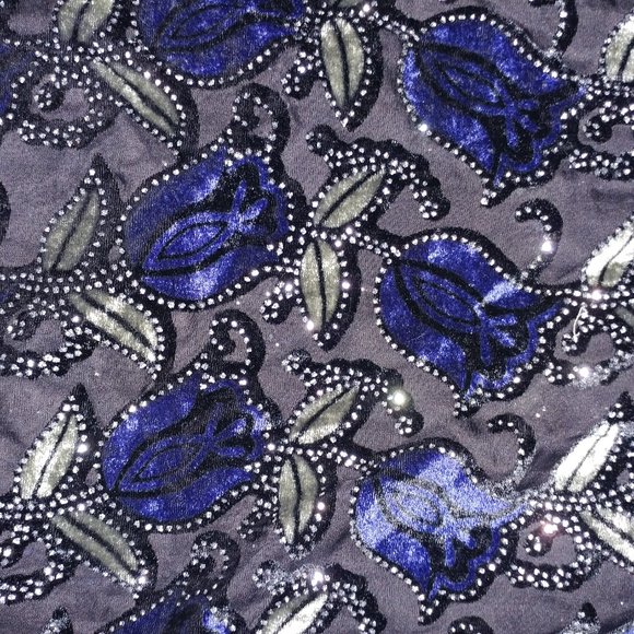 Blue Velvet Floral Pattern Scarf - Picture 4 of 9